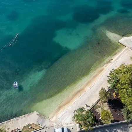 In Kastel Kambelovac Apartment